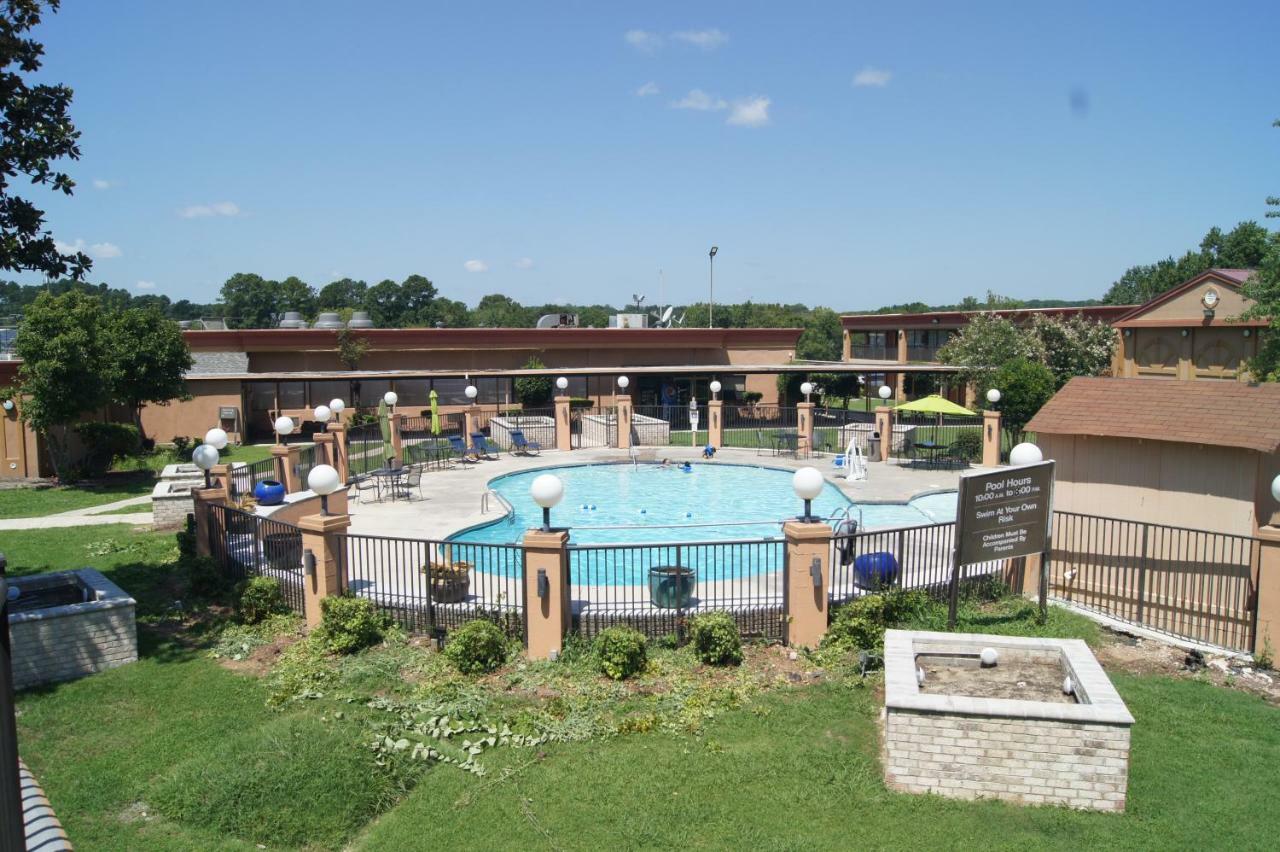 Days Inn By Wyndham Durham/Near Duke University Exterior foto