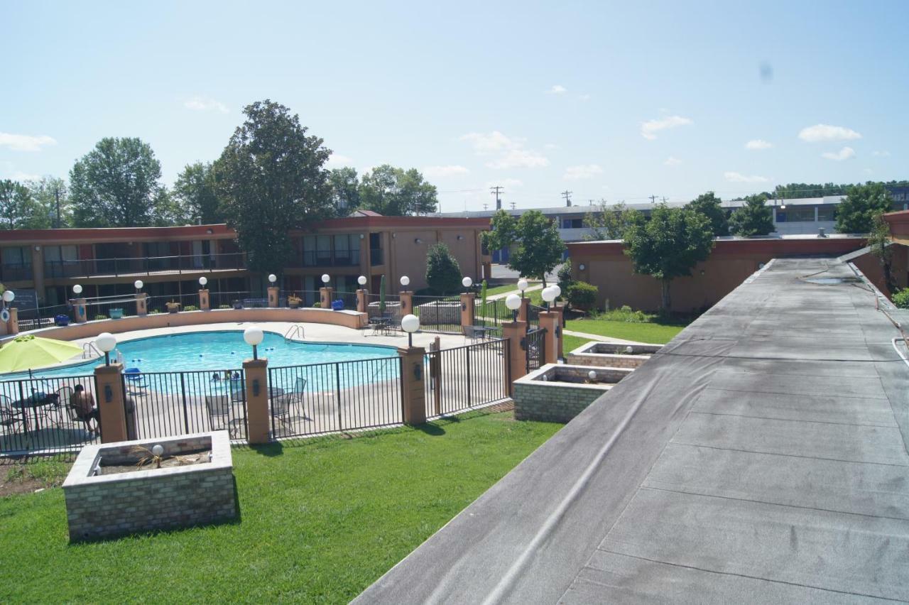 Days Inn By Wyndham Durham/Near Duke University Exterior foto