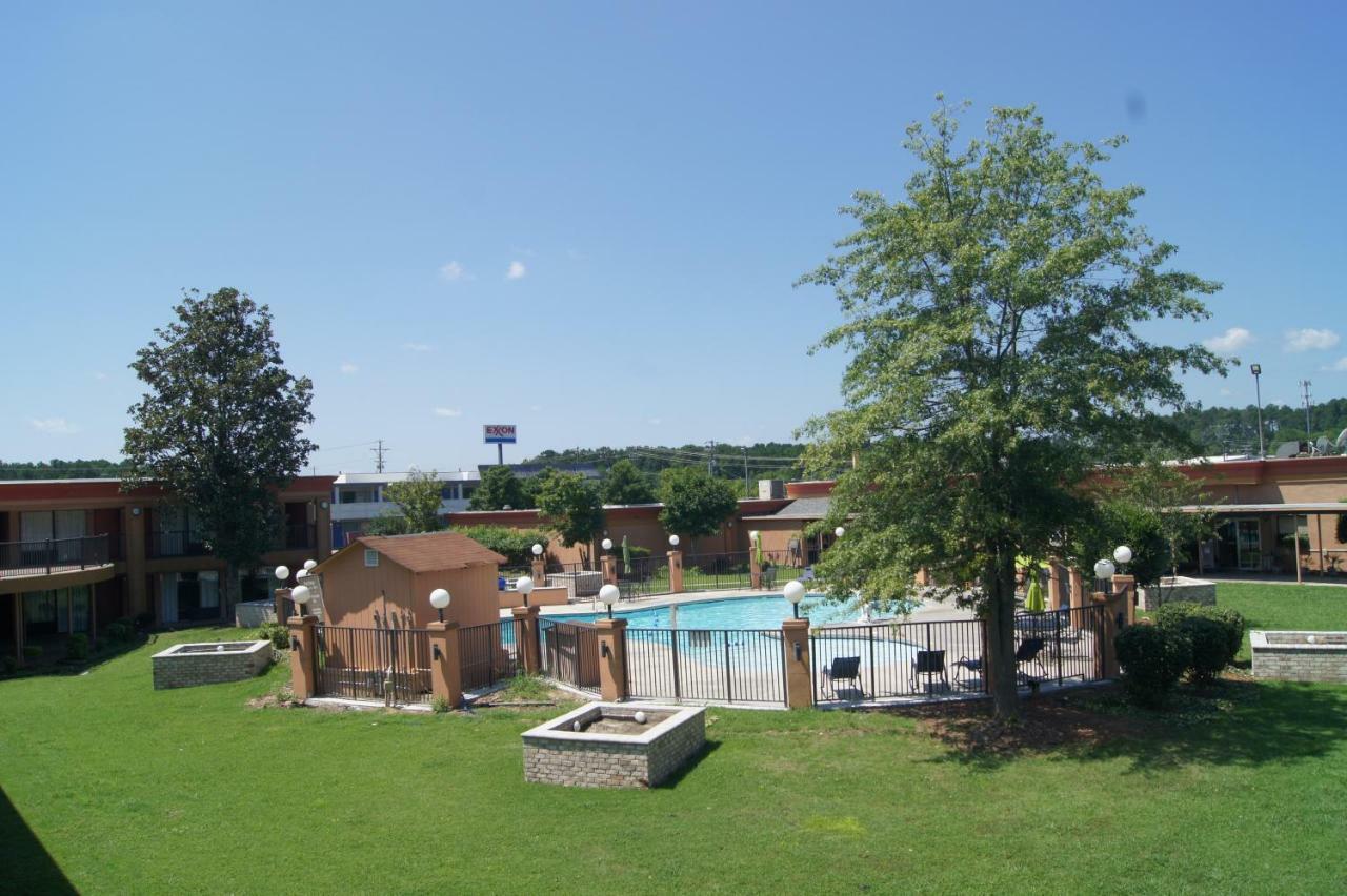 Days Inn By Wyndham Durham/Near Duke University Exterior foto